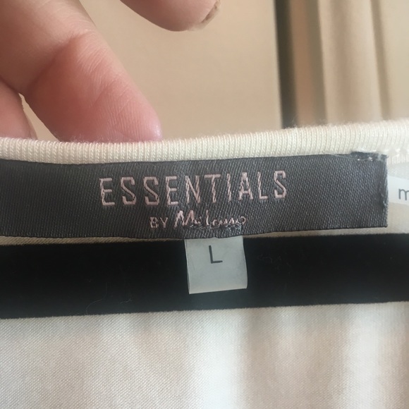 NWOT cold shoulder top with lace 💗🎀🛍 Never worm - Picture 6 of 8